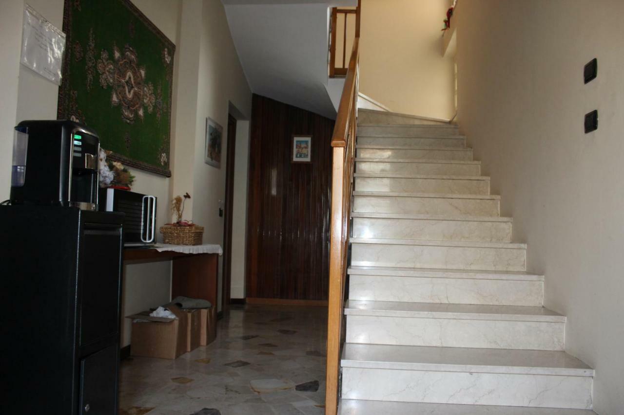 B&B Milano Malpensa 1 Castano Primo Bagian luar foto