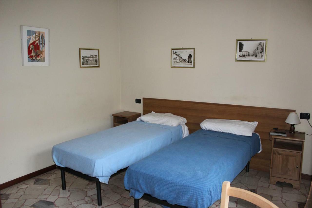 B&B Milano Malpensa 1 Castano Primo Bagian luar foto