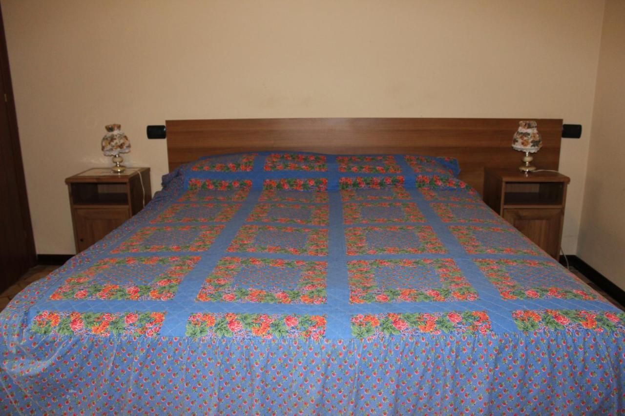 B&B Milano Malpensa 1 Castano Primo Bagian luar foto