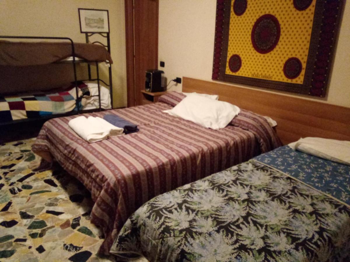 B&B Milano Malpensa 1 Castano Primo Bagian luar foto